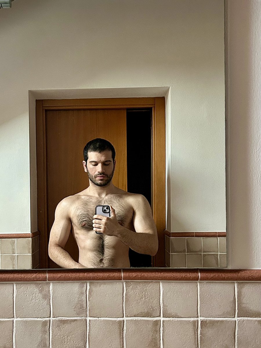 Giorgitooo's tweet image. Lazy Sunday 😴