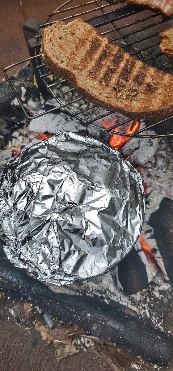 Love it when I can inspire those around me to try something new, was chatting with Matt the Fordmore Farm Shop fishmonger about how people struggle with seafood on the bbq...
I suggested he make up some of my seafood buckets from bbq for all... Fair to say he nailed the brief 🔥
