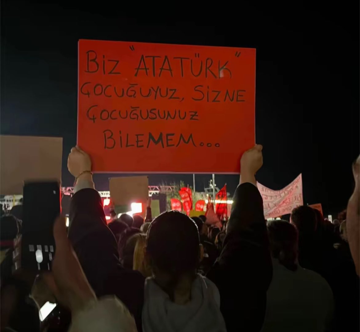 iz 𓋹 (@theiz00) on Twitter photo 