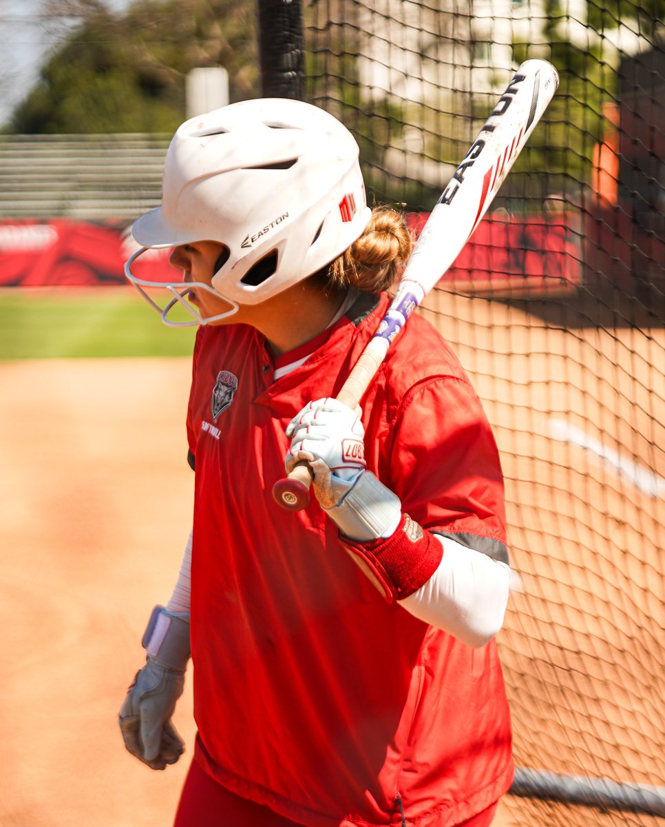 UNMLoboSB's tweet photo. Pregame frames.

#GoLobos https://t.co/bxNmqXeXzE