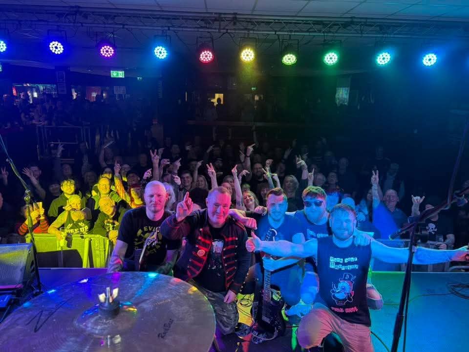 hunglikehanraty's tweet photo. Yardbirds you were amazing!!   Thank you to everyone who came out and spent time with us this weekend its been EPIC!!! PUNK IS MOST DEFINITELY NOT DEAD!! 🤘 https://t.co/yla0sSBaVm