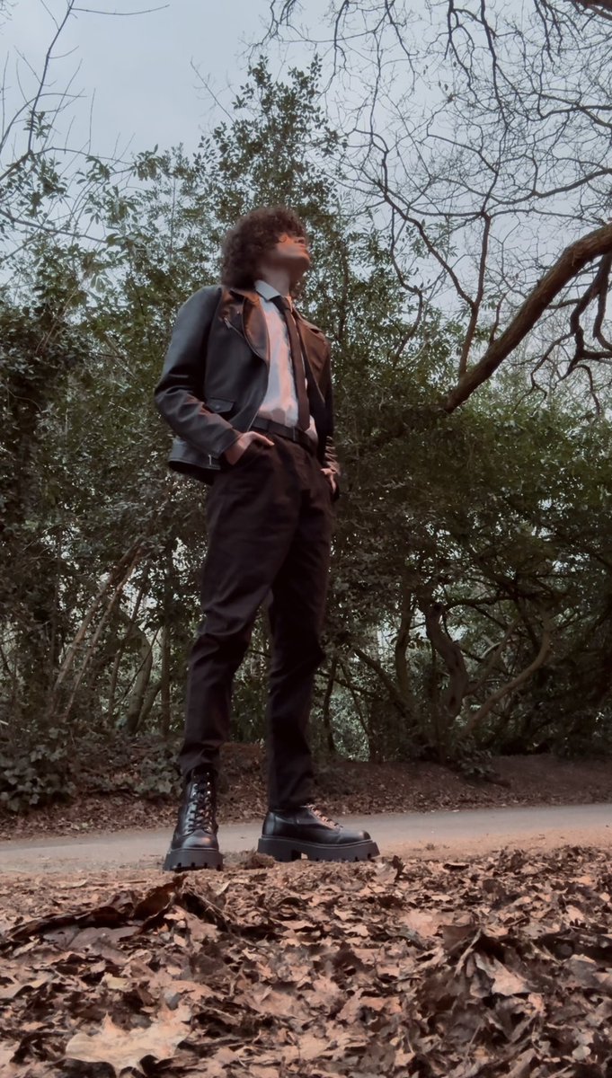 Viathanlol's tweet image. last photo from this shoot i promise