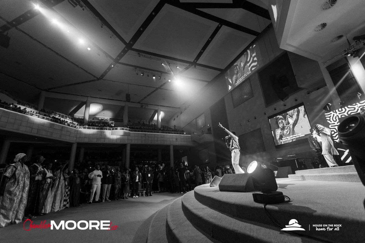 TheExperienceLG's tweet image. 🎶Darling Jesus, darling Jesus
Oh my darling Jesus
You are wonderful Lord
I love You so my darling Jesus
Oh my darling Jesus 
You are wonderful Lord.🎶

- Minister Moses Bliss

#ChandlerMooreLive
#WorshipExperience
#HouseOnTheRock