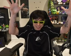 caedrelupdates's tweet photo. THEY FUCKING DID ITTTTTTTTTTTTTTTTTT

LOS RATONES WIN EU MASTERS ON THEIR FIRST SPLIT, REKKLES BECOMES THE FIRST PERSON TO WIN IN TWO ROLES, AND BAUS WON ON HIS FIRST SPLIT EVER 

IM SO PROUD OF THE BOYS FOR ALL THE HARD WORK, UPS AND DOWNS, AND THE AMAZING JOURNEY THEY HAVE BEEN ON SINCE THE TEAM WAS CREATED

@LosRatoneslol ARE YOUR EU MASTERS WINTER SPLIT CHAMPIONS‼️‼️