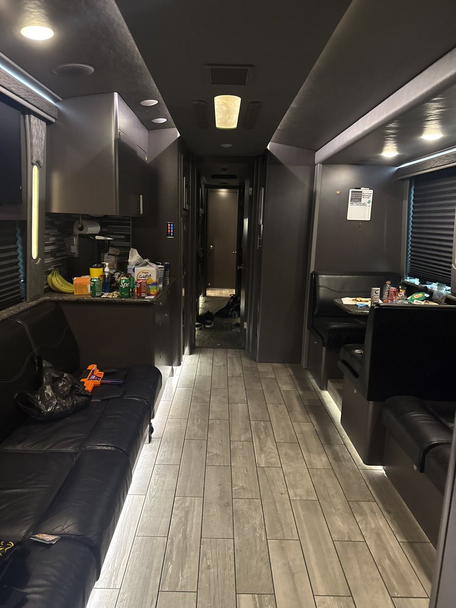 DjRennessy's tweet image. #invert