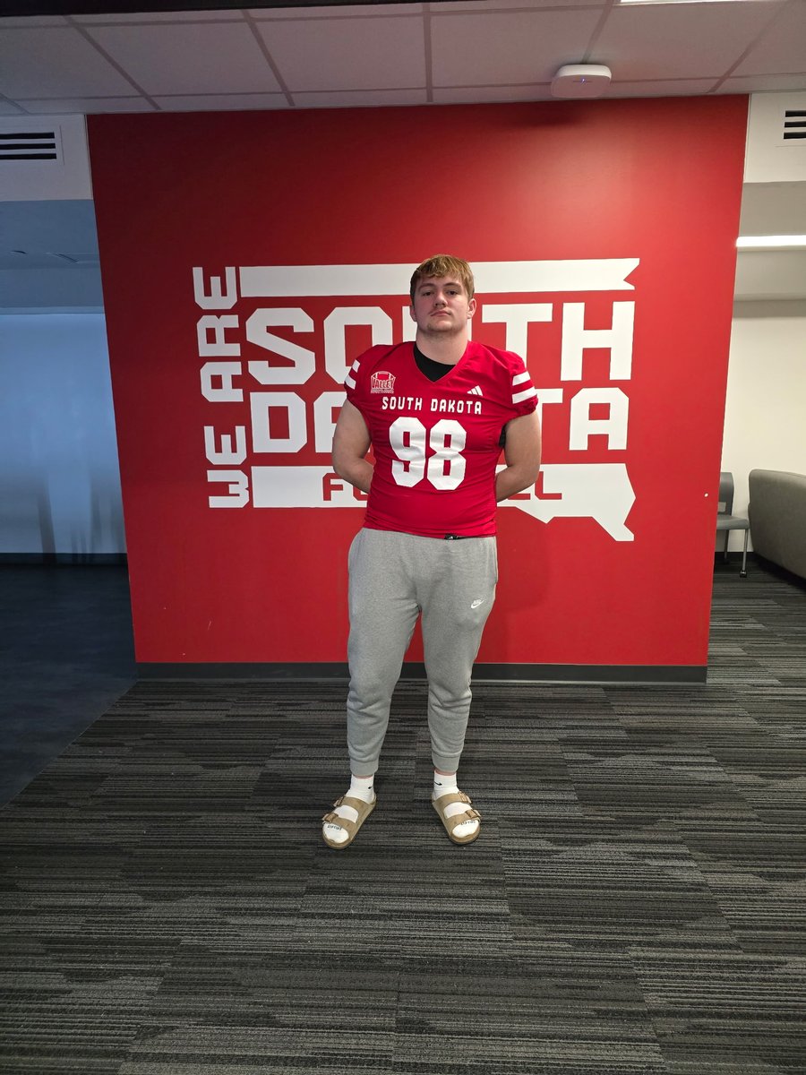 Karter Moody (@kartermoody) on Twitter photo I'd like to give a big thanks to the entire USD coaching staff for the great Junior Day yesterday! Was super impressed with the facilities and the top notch coaching staff! <a href="/CoachBKirch/">Billy Kirch</a> <a href="/CoachTJohansen/">Travis Johansen</a> <a href="/CoachNelsonUSD/">Nathan Nelson</a> I'd like to give a big thanks to the entire USD coaching staff for the great Junior Day yesterday! Was super impressed with the facilities and the top notch coaching staff! <a href="/CoachBKirch/">Billy Kirch</a> <a href="/CoachTJohansen/">Travis Johansen</a> <a href="/CoachNelsonUSD/">Nathan Nelson</a>