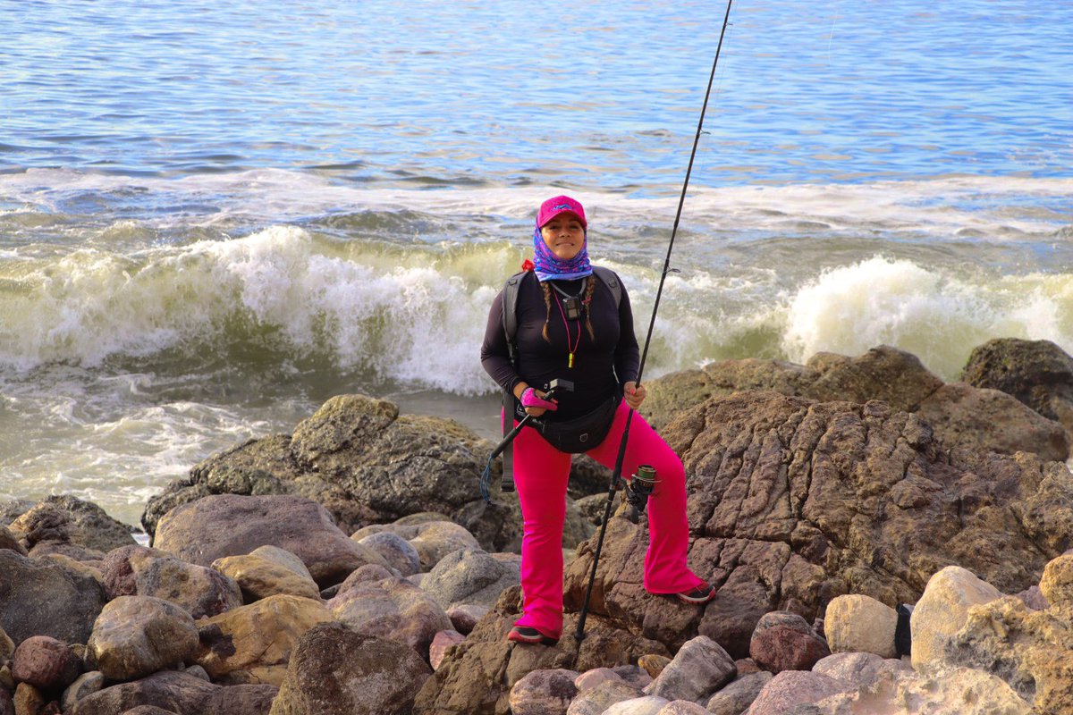¡Un día emocionante en la Isla de los Chivos! 🎣🌊El 1er. Torneo de Pesca de Orilla Femenil "Lucy's Fishing" reunió a 40 valientes mujeres de Jalisco, Colima, Baja California Sur y #Sinaloa.😉🎣