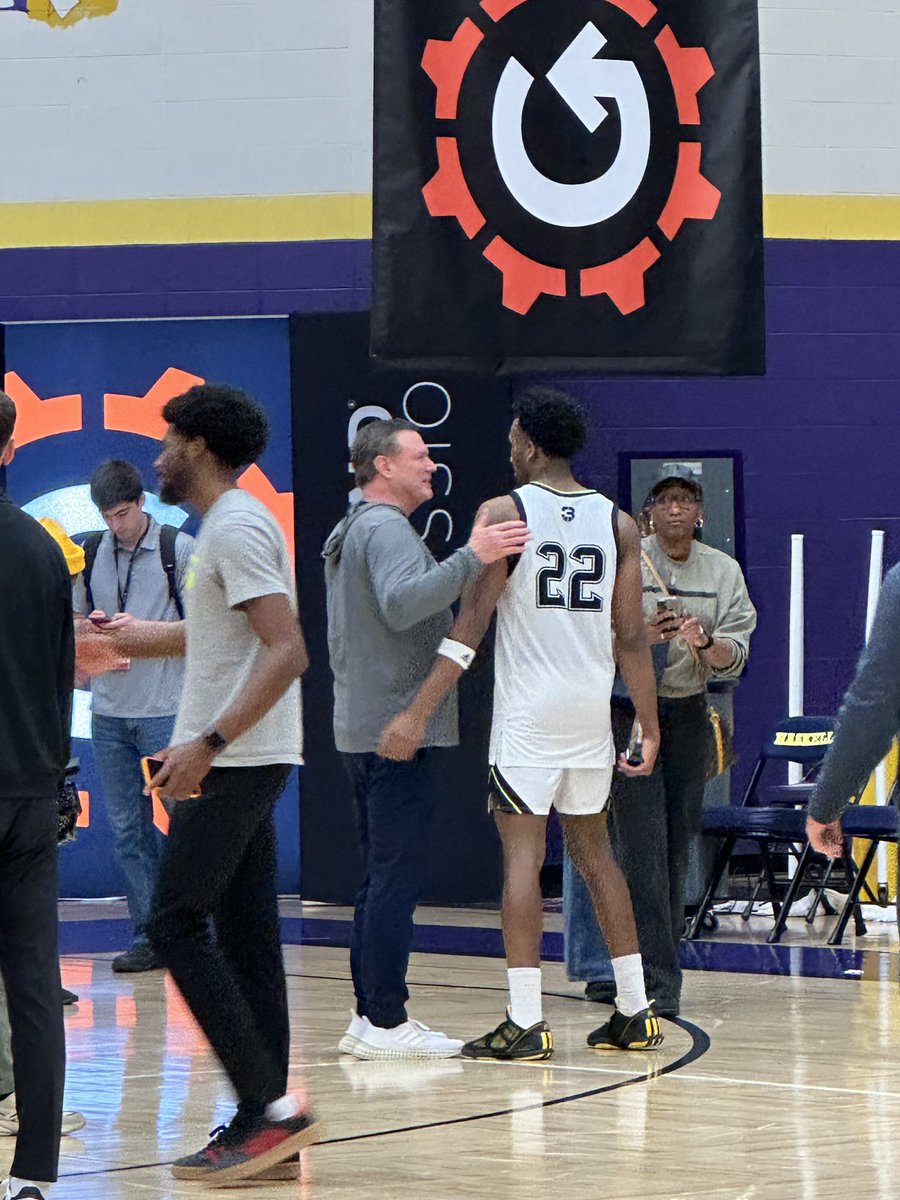 Jack Ritter (@jackrritt) on Twitter photo Prolific Prep just won the <a href="/thegrindsession/">The Grind Session</a> world championship final, 77-50 over Fort Erie.
Darryn Peterson finished with 23 points on 9-of-16 shooting, a few rebounds and 3 assists. He and Bill Self caught up afterward. Prolific Prep just won the <a href="/thegrindsession/">The Grind Session</a> world championship final, 77-50 over Fort Erie.
Darryn Peterson finished with 23 points on 9-of-16 shooting, a few rebounds and 3 assists. He and Bill Self caught up afterward.