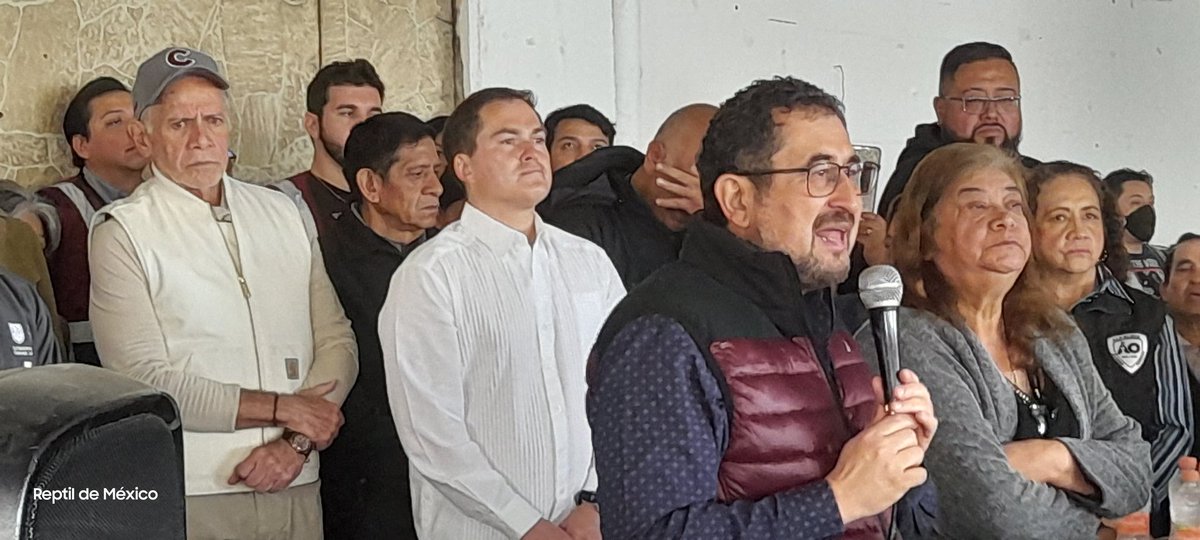 ReptilMexico's tweet photo. Un dominguito lleno de acción, celebridades y mucha información y la sra. @rosamaria195607 y todo su equipo representando con conocimiento, valor orgullo y experiencia a el predio la Angostura.. https://t.co/xktDfXF4gj