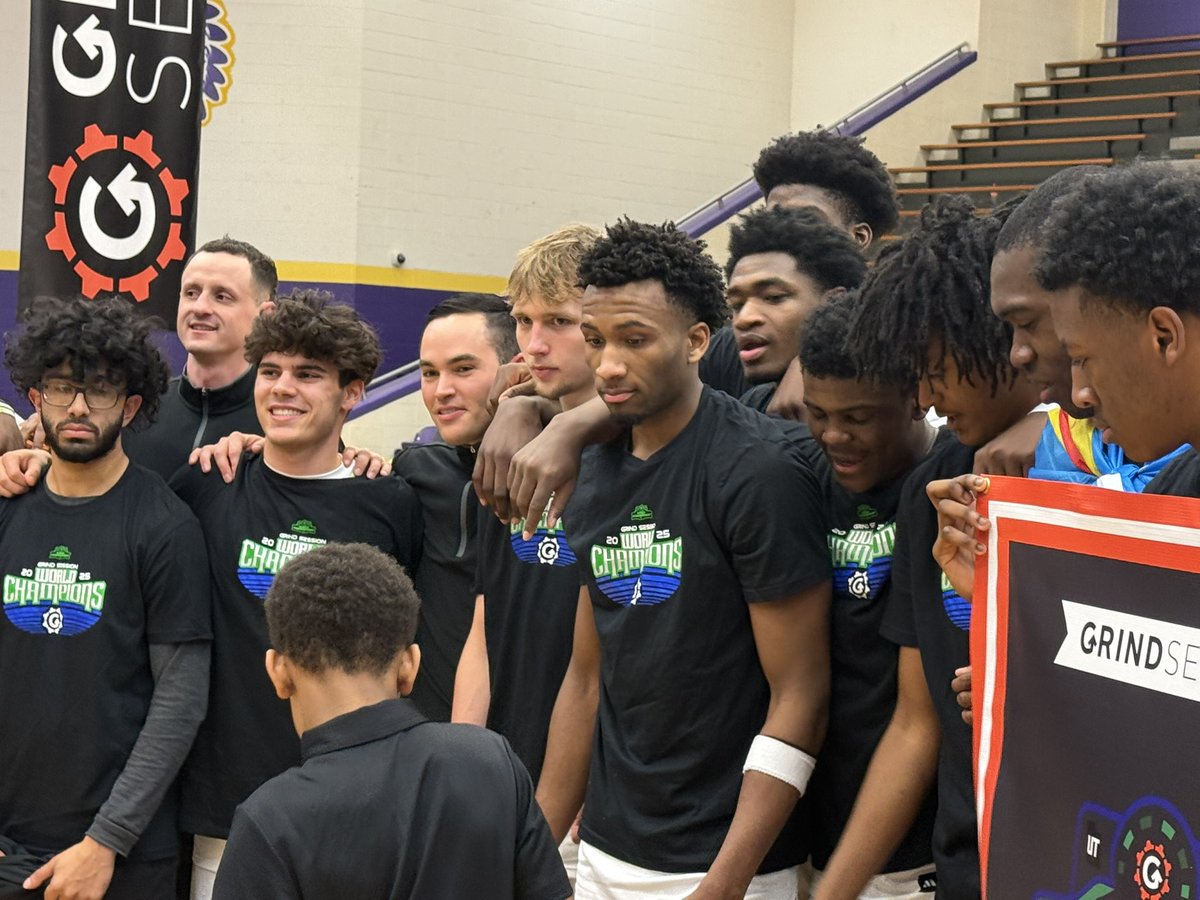 JayhawkSlant (@jayhawkslant) on Twitter photo .@PetersonDarryn and <a href="/ProlificPrep/">Prolific Prep</a> are <a href="/thegrindsession/">The Grind Session</a> champs. Congratulations to <a href="/Coach_Bernardi/">Ryan Bernardi</a> and his staff #kubball .@PetersonDarryn and <a href="/ProlificPrep/">Prolific Prep</a> are <a href="/thegrindsession/">The Grind Session</a> champs. Congratulations to <a href="/Coach_Bernardi/">Ryan Bernardi</a> and his staff #kubball