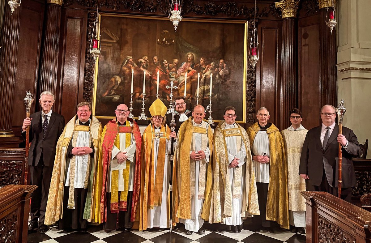 Grosvenor Chapel (@grosvenorchapel) on Twitter photo A wonderful tercentenary Evensong at St Georgeās Hanover Square <a href="/mayfairparish/">St George's Church, Hanover Square</a> this evening with <a href="/bishopSarahM/">BishopSarah</a>.
Splendid music from the combined choirs of St Georgeās, <a href="/GrosvenorChapel/">Grosvenor Chapel</a>, <a href="/QueensCam/">Queens' College</a> , a superb sermon from <a href="/DeanSouthwark/">Mark Oakley</a> and a joyful reception afterwards. A wonderful tercentenary Evensong at St Georgeās Hanover Square <a href="/mayfairparish/">St George's Church, Hanover Square</a> this evening with <a href="/bishopSarahM/">BishopSarah</a>.
Splendid music from the combined choirs of St Georgeās, <a href="/GrosvenorChapel/">Grosvenor Chapel</a>, <a href="/QueensCam/">Queens' College</a> , a superb sermon from <a href="/DeanSouthwark/">Mark Oakley</a> and a joyful reception afterwards.
