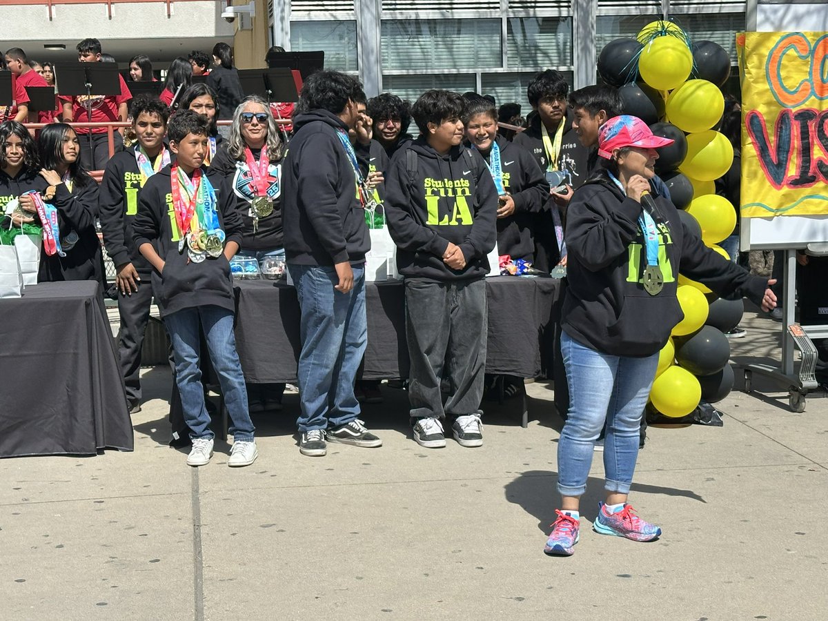 Congratulations to our incredible marathon runners! On Friday, we celebrated our amazing SRLA team for their incredible achievement! Thank you to everyone who contributed and made this possible! Way to go, SRLA! 🥇