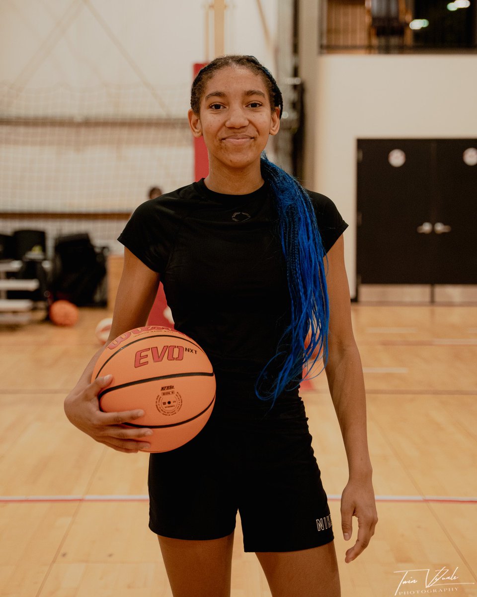 Fastest in the gym fast 🏃‍♀️💨 

Lily Davis ‘28 (<a href="/LilyThejet/">Lily Davis</a>)