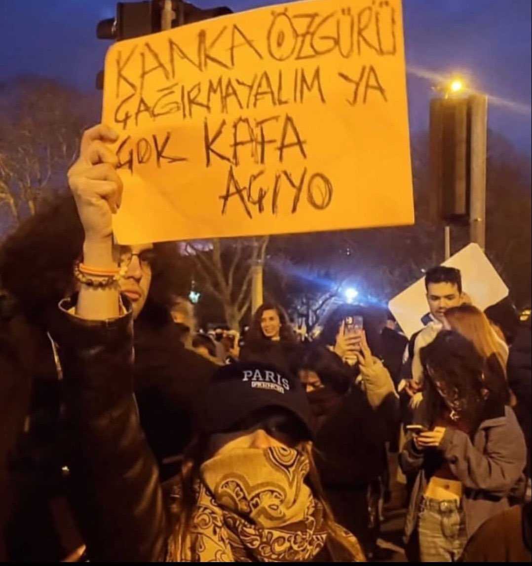 esra (@esrathend) on Twitter photo 