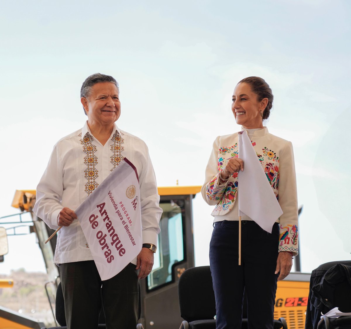 juliomenchaca_'s tweet photo. ¡Más hogares dignos para Hidalgo! 🏡

Gracias al liderazgo de nuestra presidenta @Claudiashein, más familias hidalguenses ahora tienen certeza para acceder a una vivienda digna.

Sigamos avanzando por más bienestar y transformación para #Hidalgo. ¡Esto es solo el comienzo! 

#PrimeroElPueblo
#VamosConTodo