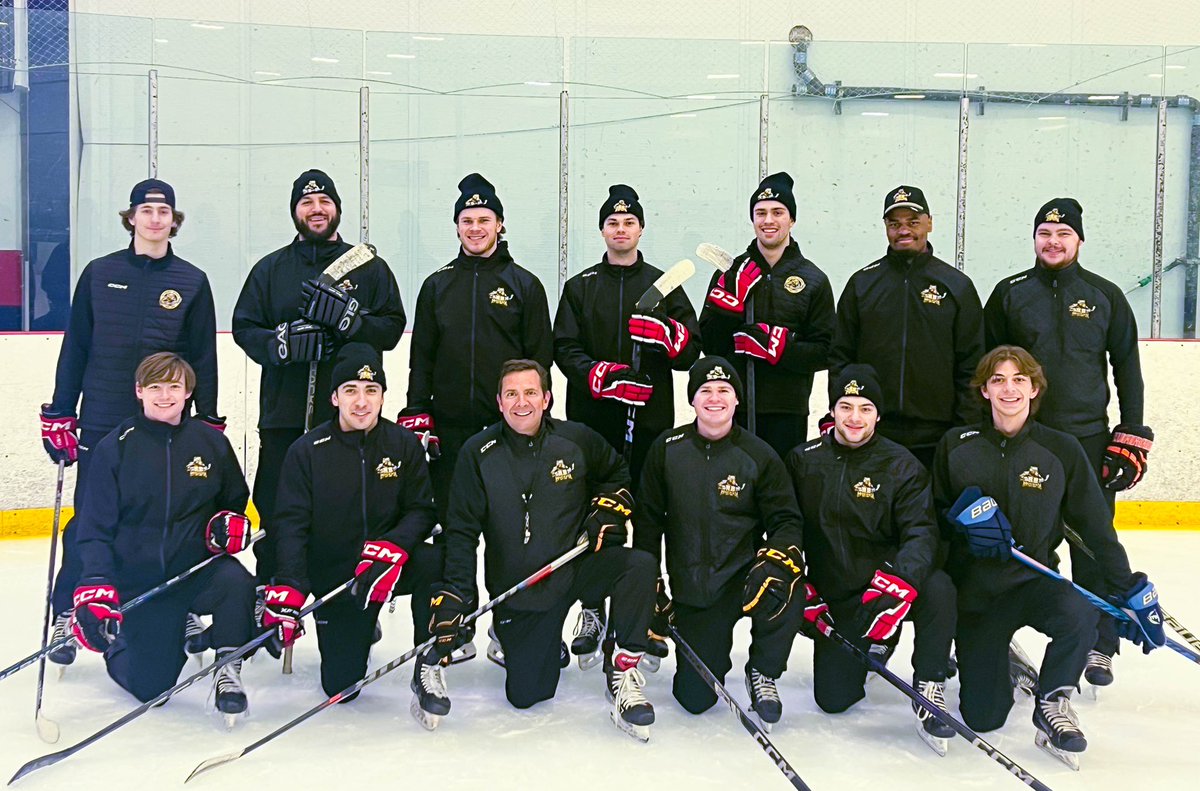 These coaches are fired up our April Mini Camp! Sign up here rbhockey.com/clinics/

#RBHockey