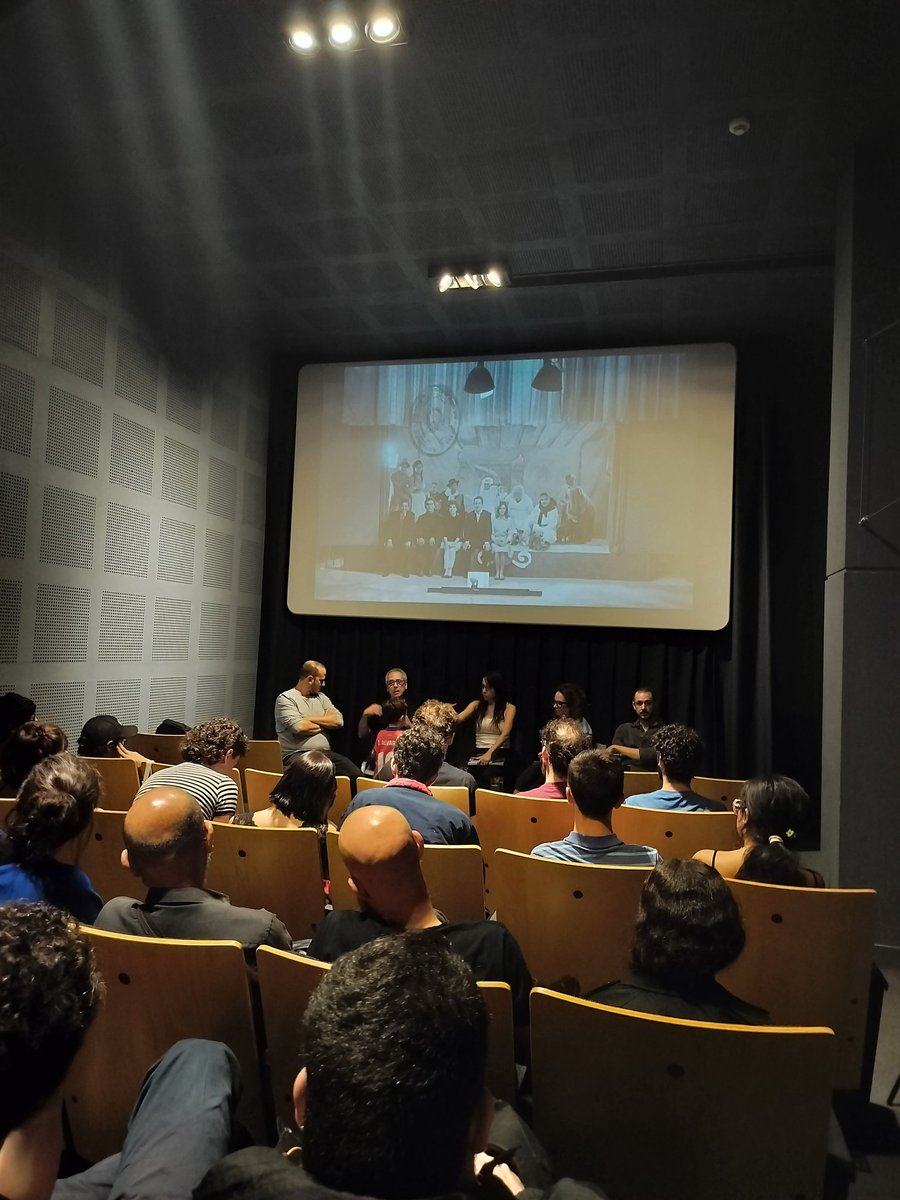 LocaMargarita💚 (@pfdidier) on Twitter photo La vida útil, la revista de cine bella y optimista, presenta su nuevo número. No dejen de comprarla. No dejen de leerla. Cosas hermosas que pasan en el <a href="/MuseoDelCineBA/">Museo del Cine</a>. La vida útil, la revista de cine bella y optimista, presenta su nuevo número. No dejen de comprarla. No dejen de leerla. Cosas hermosas que pasan en el <a href="/MuseoDelCineBA/">Museo del Cine</a>.
