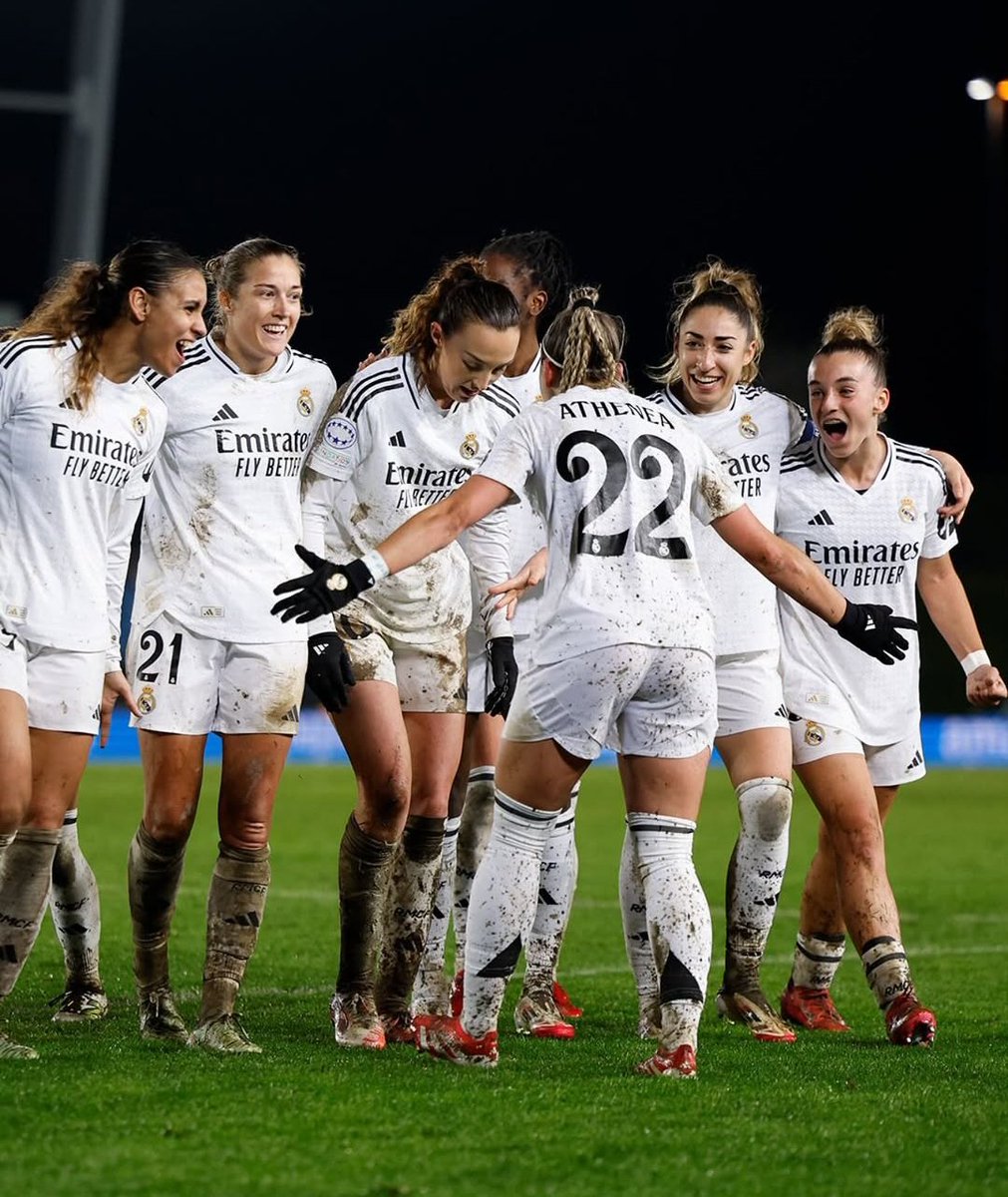 Y que decir de nuestras vikingas!!

Enorme partido. Primera victoria del <a href="/realmadridfem/">Real Madrid C.F.</a> contra el Barcelona.

La primera de muchas. Ojalá!

Jugonas!

Enhorabuena Ana Rossell!