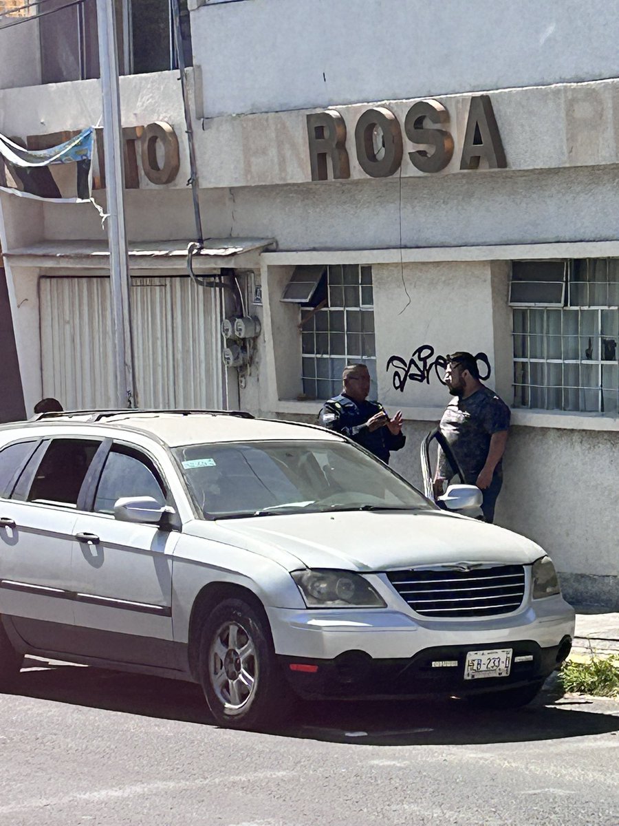 technoniky's tweet image. Cuidado. En el Carmen, sujeto viene a casas diciendo ser del catastro en dias no hábiles y sin querer mostrar identidad pidiendo informes de casas deshabitadas. #DenunciaCiudadana @JCarlos_Valerio @carlosmartinh @PueblaAyto