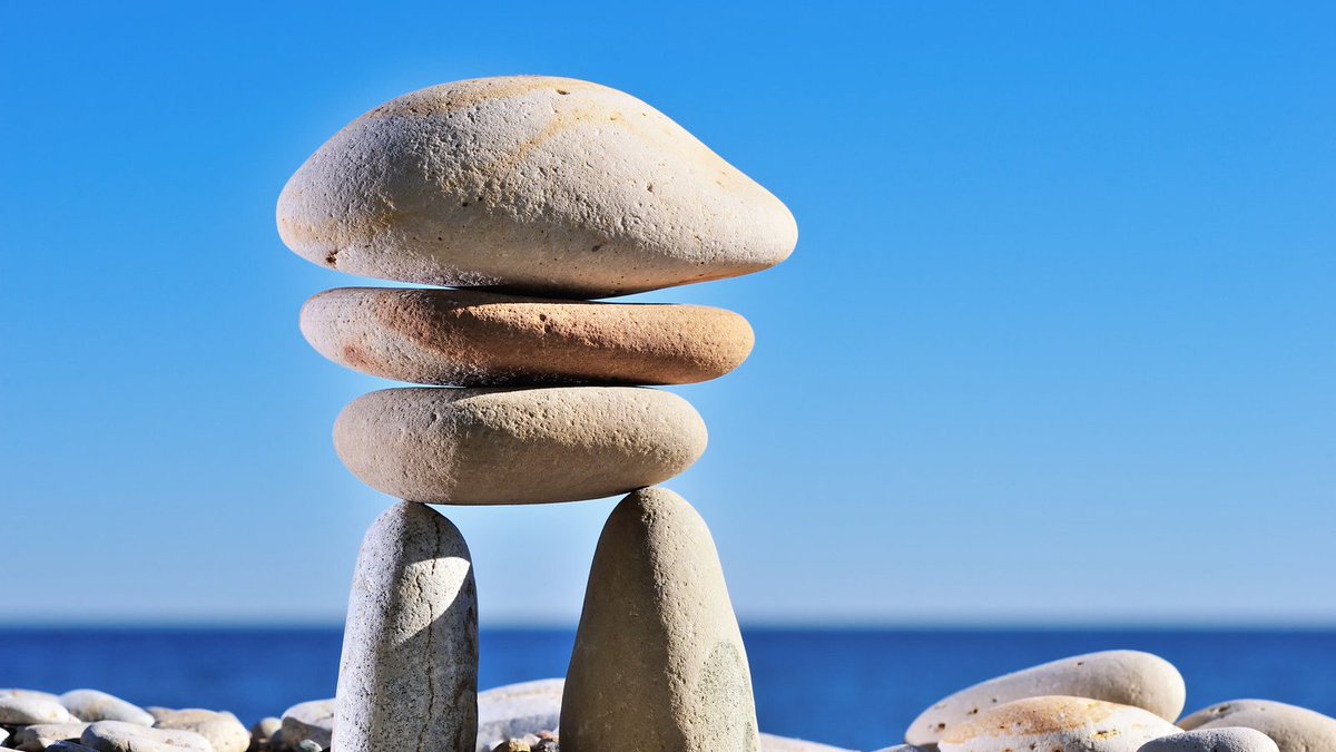 5️⃣ 2025’te Emlak Trendi Ne Olacak?

🔹 Akıllı ev sistemleri
🔹 Site içi güvenlik ve sosyal alanlar
🔹 Şehir dışına kaçış trendi
🔹 Kira getirisi yüksek butik projeler