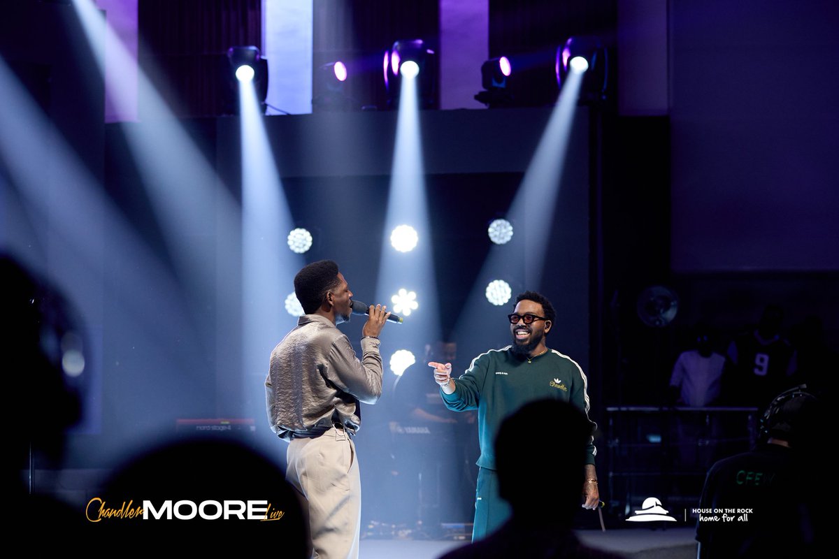 TheExperienceLG's tweet image. Everywhere we turn, God's love is undeniable!

Moses Bliss and Chandler Moore join hearts and voices in worship, pouring out love to the One who first loved us.

🎶 This Your Love 🎶

#ChandlerMoore
#ChandlerMooreLive
#WorshipExperience
#HouseOnTheRock