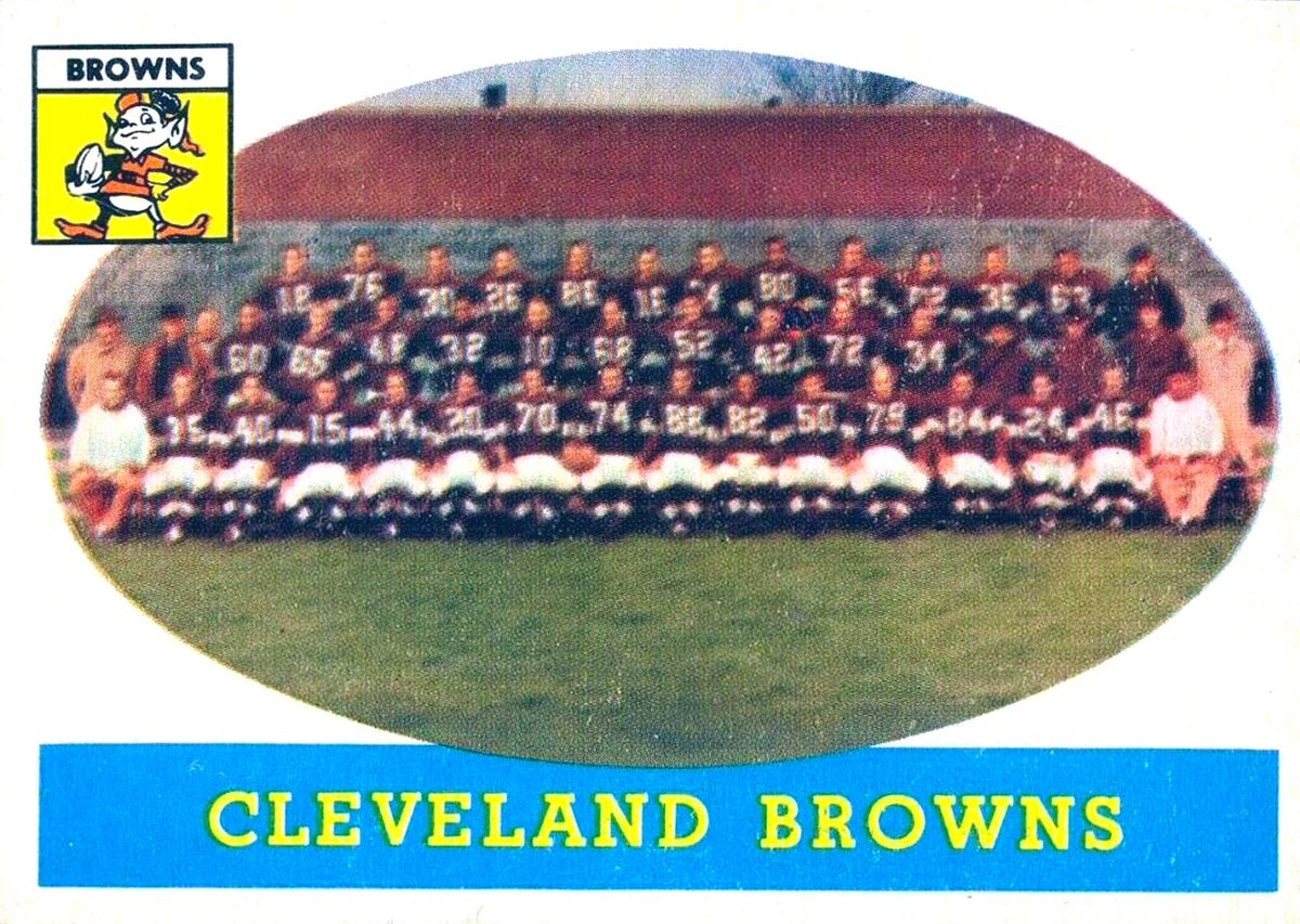 NowNThenSports's tweet image. Back in ‘58, the #ClevelandBrowns went 9-3 under Paul Brown! 🏈 Jim Brown ran wild, but the Giants got revenge, shutting us out 10-0 in the playoff tiebreaker. Tough end to a gritty season! #BrownsHistory #NFLThrowback 💪🟤🟠
