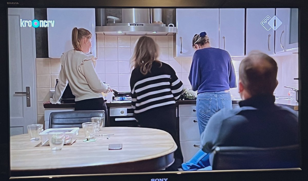 Het feminisme heeft nog weinig terrein gewonnen bij #boerzoektvrouw.  #bzv #gakoken #vrouwtjesindekeuken