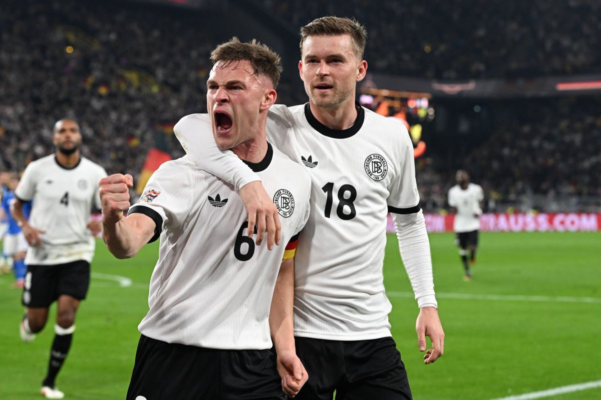 iMiaSanMia's tweet photo. Another assist by Joshua Kimmich 

Involved in all 5 German goals in this tie (1G, 4A) https://t.co/yI0NDjDeRb