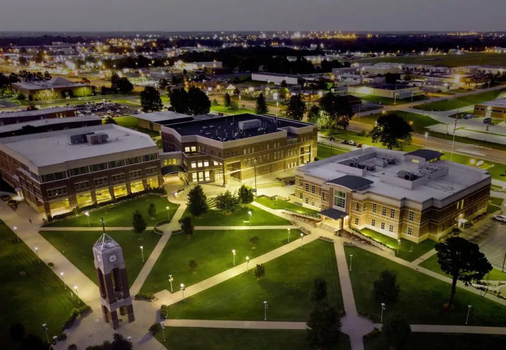 Jaeden247's tweet photo. Hello family and friends I am very excited and happy to announce that l've committed to transfering to Evangel University for Fall 2025! As always, l'd like to thank god for giving me this blessed opportunity and for allowing me to keep pursuing goals and dreams. https://t.co/A1FNEJCl59