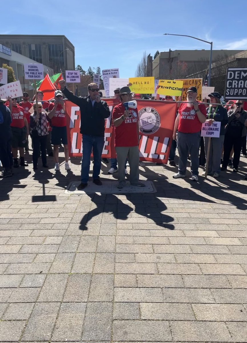 AsmConnolly's tweet photo. and work with my legislative colleagues to protect public employees with every tool at our disposal. Together, we stand with our postal workers! (2/2) https://t.co/i3hiMFNN6p