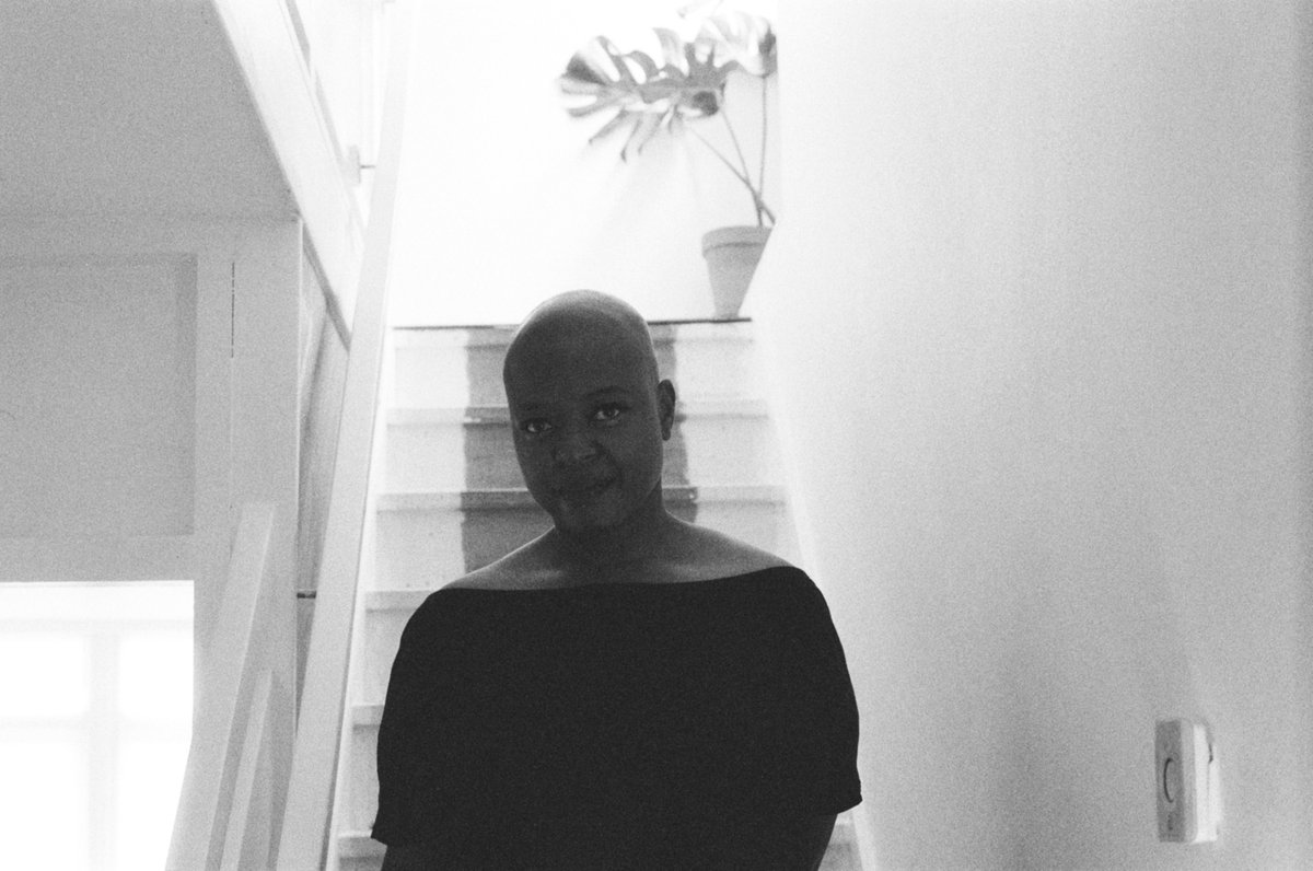 Incredible and mind bending new single 'Magic Woman' out now from <a href="/ESKAonline/">E S K A</a> via <a href="/Republic_Media/">Republic Media</a> : listenwithmonger.blogspot.com/2025/03/eska-s…
