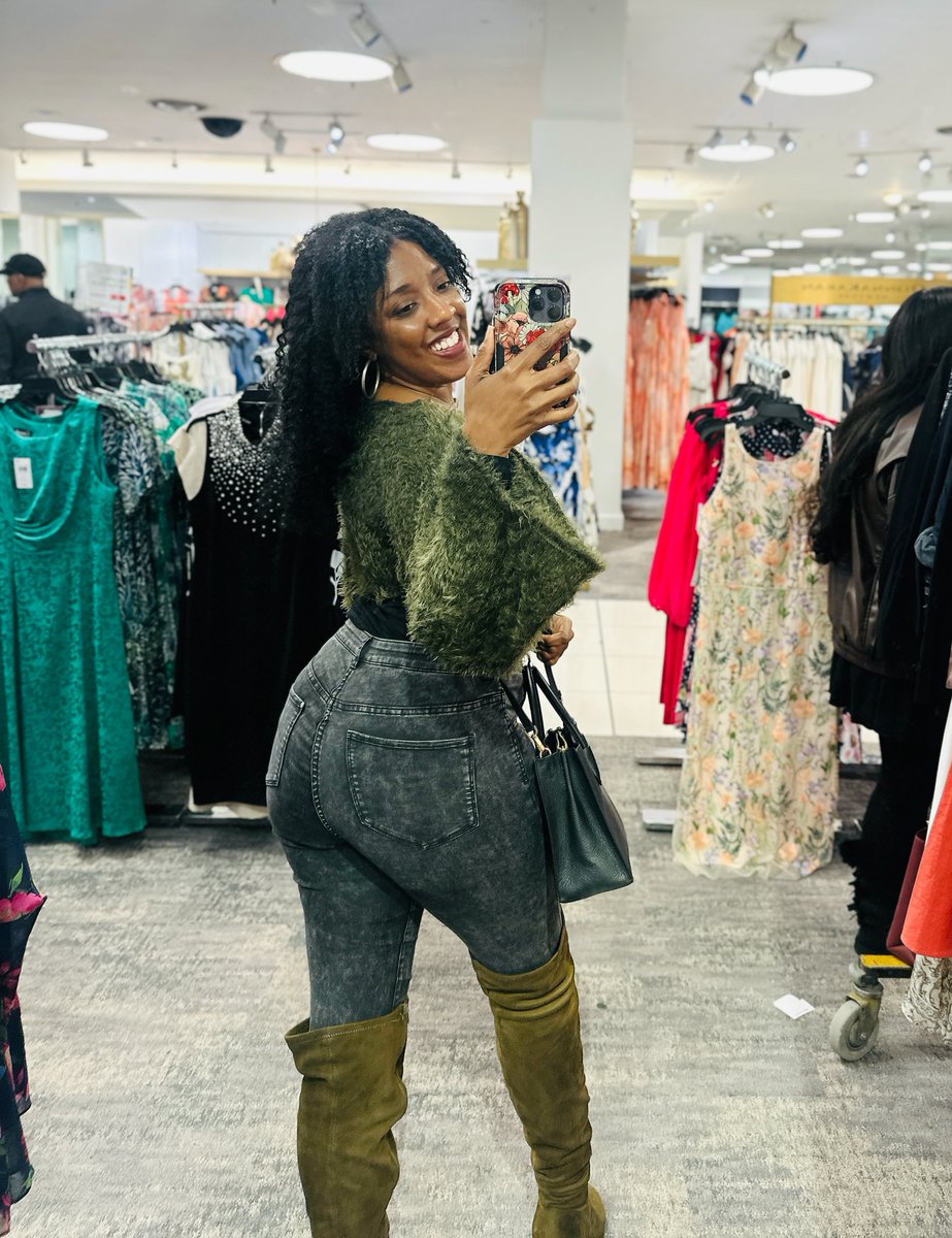 Neverknewyouj's tweet image. In those jeans 💙 #natural #blackwomen #curls #fitness