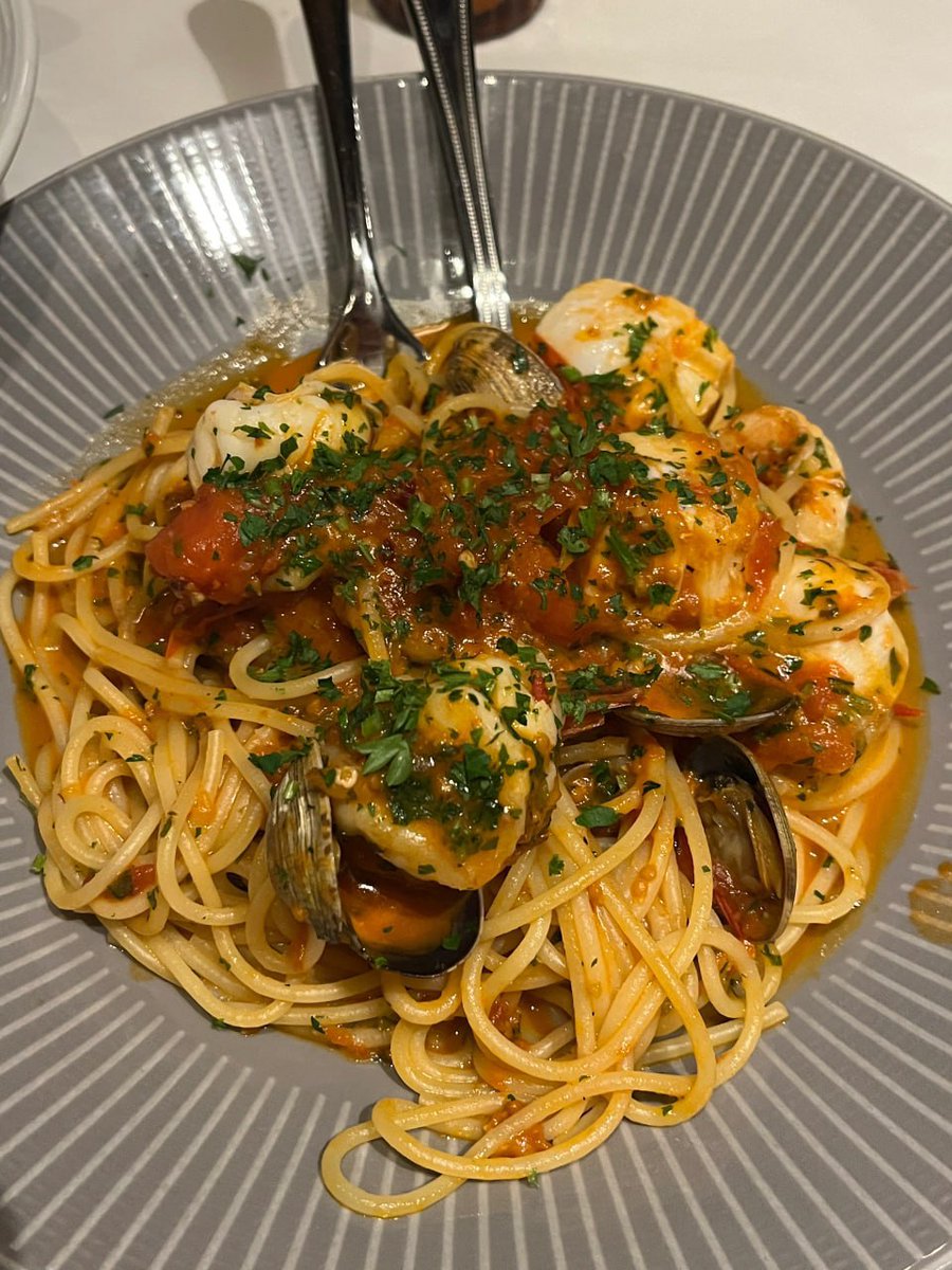 kingbrain's tweet image. Tonight’s dinner was a culinary adventure! From the first bite to the last, every flavor was a celebration of creativity and passion. Cooking is my happy place, and this meal was pure joy. 🍴✨ #GourmetDinner #FoodieLife