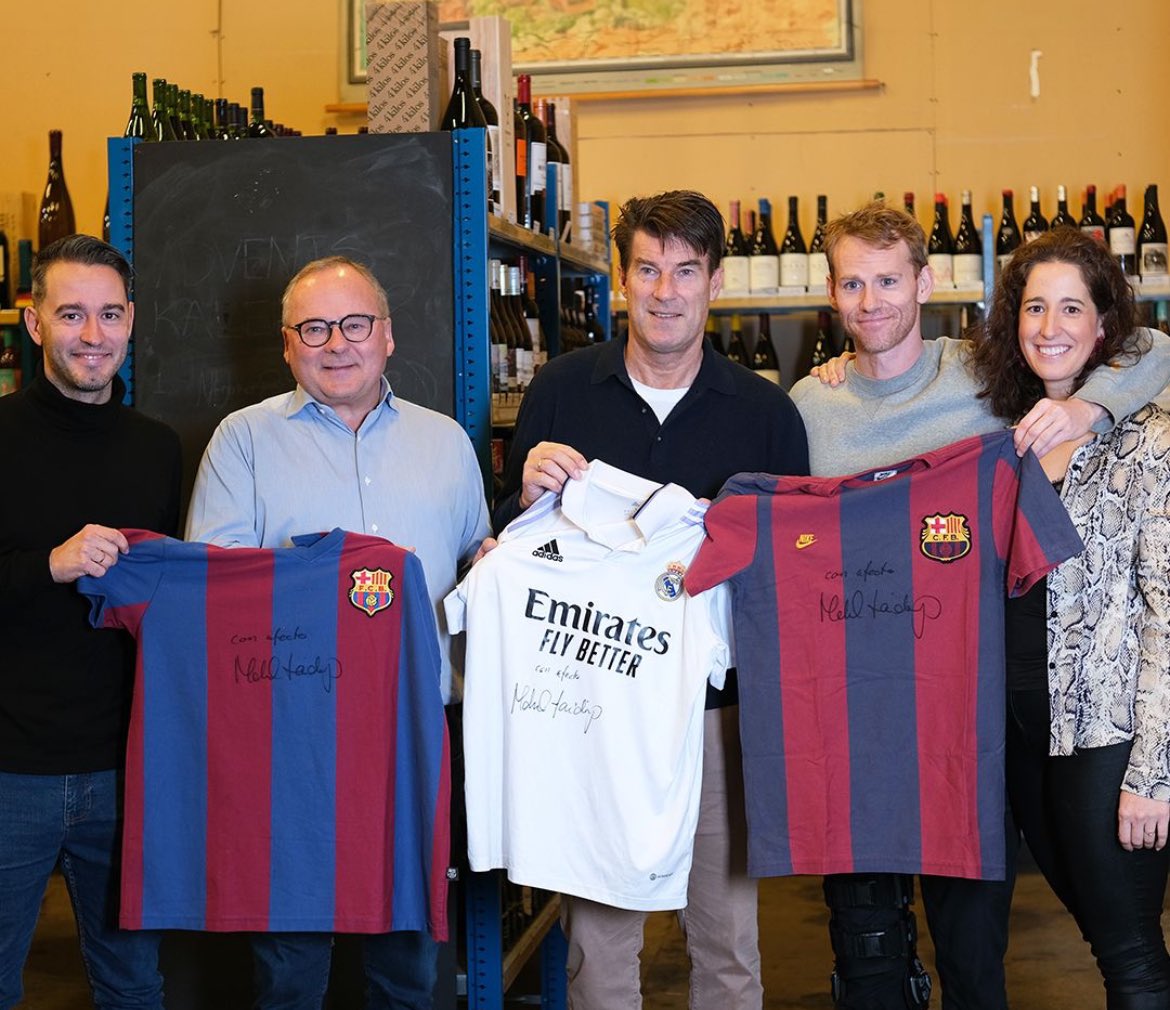 1. Michael Laudrup Signed FC Barcelona Classic Jersey

🔗 ebay.com/itm/3566561278…

<a href="/Laudrupvin/">Laudrup Vin</a>