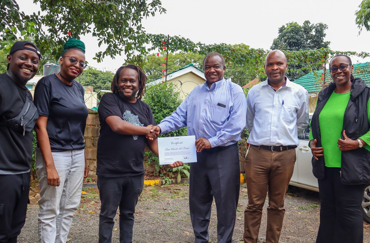 Fallohide tweet media