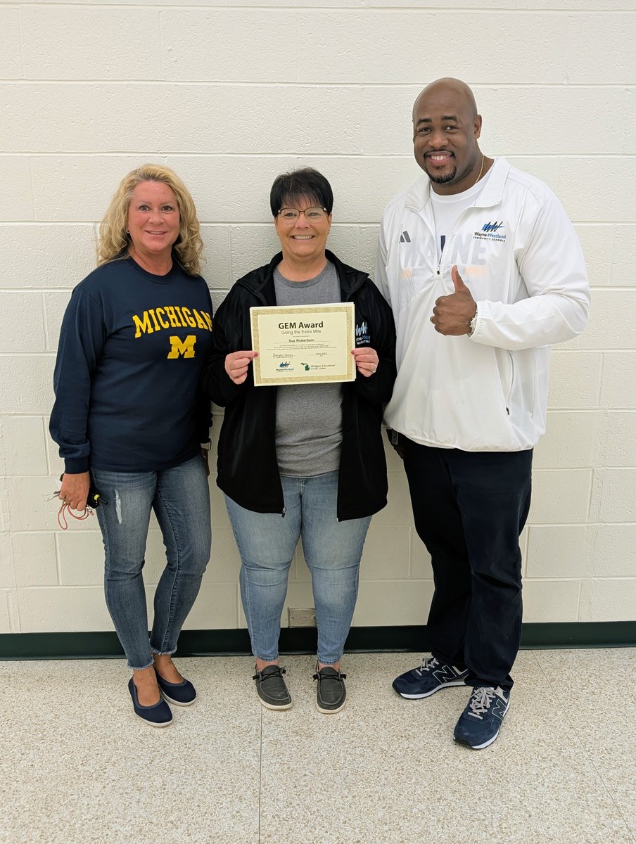 Congratulations to our G.E.M. awardees Geno  Montayne (Buildings &amp; Grounds), Taylor Butrick (Hicks), Chris Swanson (Innovative Academy), and Sue Robertson (Franklin). Thank you for going the extra mile! Click below to learn more about our awardees.

wwcsd.net/departments/hu…