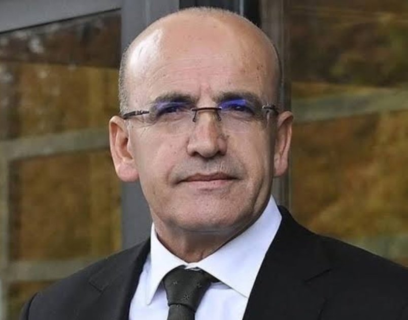 Mehmet Şimşek'in sinirden evde diplomasını ısırdığına yemin edebilirim ama ispatlayamam.