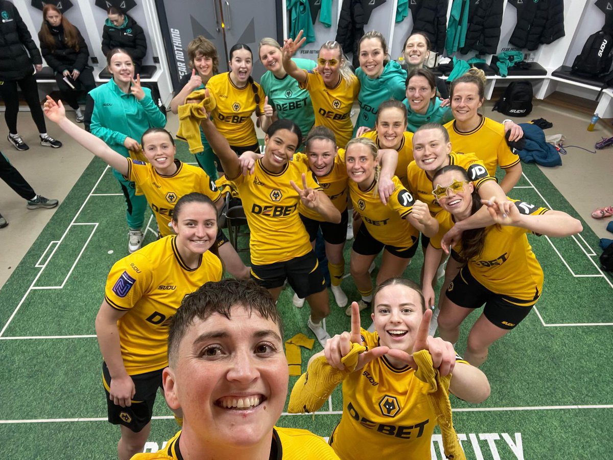 AJ (@abbi_jenner) on Twitter photo Black Country Derby Win!! β
Fans were incredible! What a day, and what a team ππ€πΌ <a href="/WolvesWomen/">Wolves Women FC</a> Black Country Derby Win!! β
Fans were incredible! What a day, and what a team ππ€πΌ <a href="/WolvesWomen/">Wolves Women FC</a>