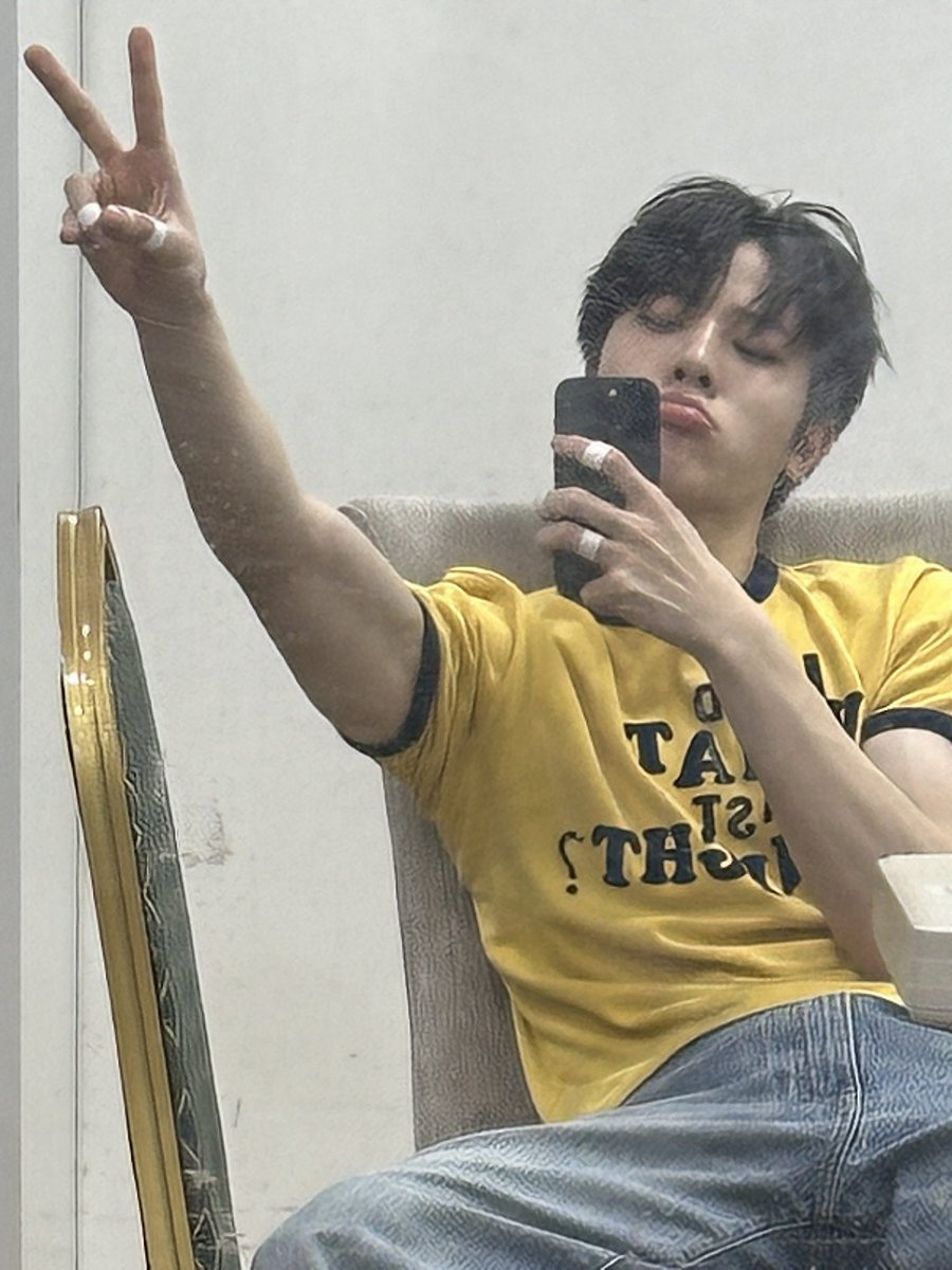 It's still yellow until the last episode✌️