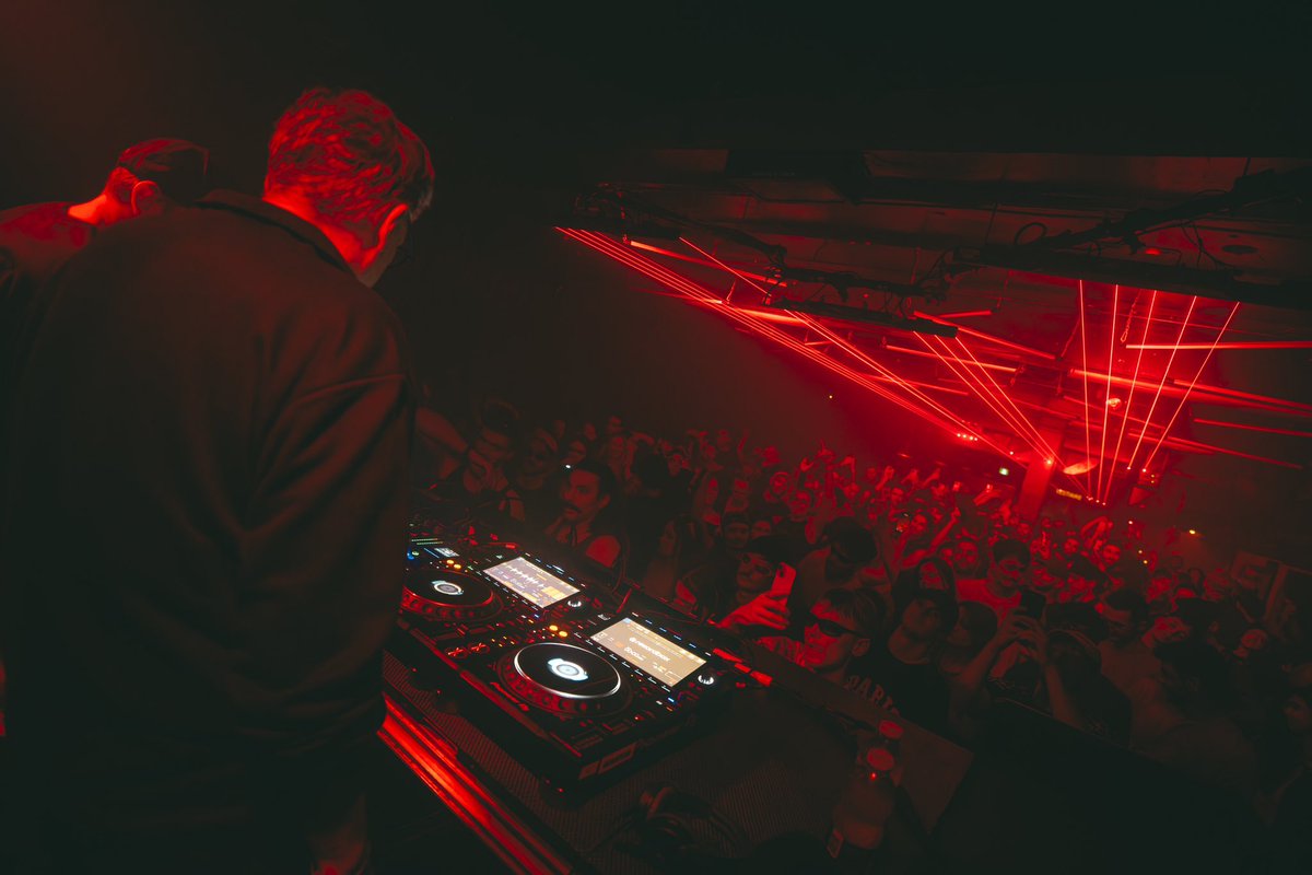 QuentinAsbert's tweet image. One techno night in Montréal 📸🪩