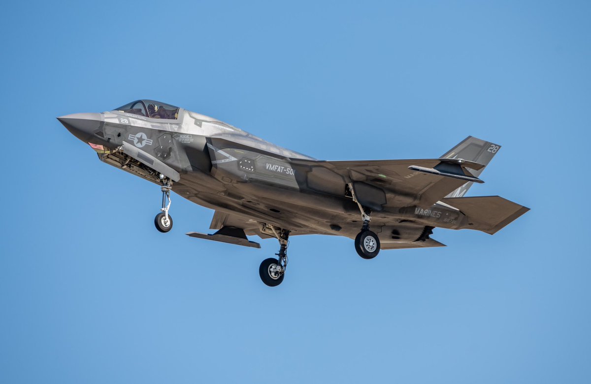jonmalizia's tweet image. VMFAT-501 arrival into Wilmington International Airport #F35B #KILM #WilmingtonNorthCarolina