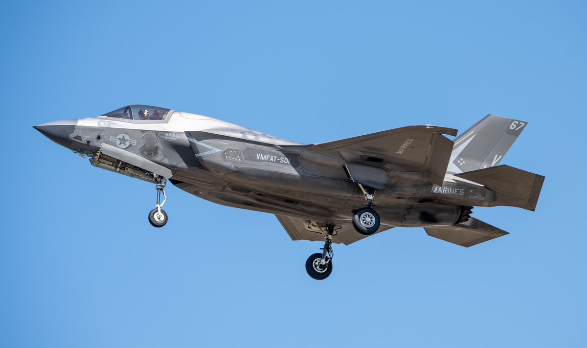 jonmalizia's tweet image. VMFAT-501 arrival into Wilmington International Airport #F35B #KILM #WilmingtonNorthCarolina
