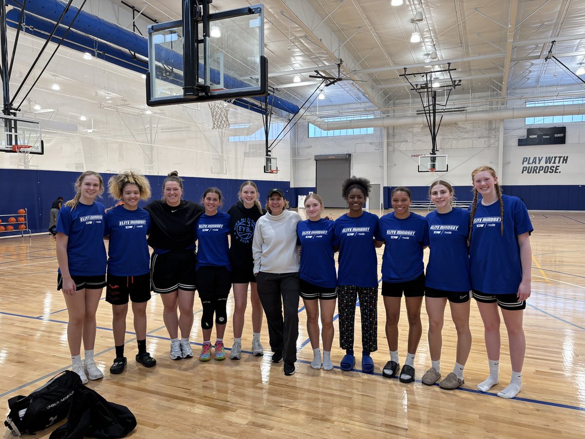 Maria Fantanarosa tweet media