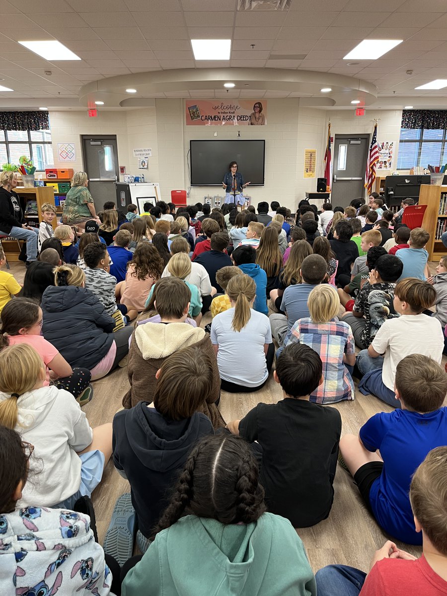 Jennifer Lewis tweet media