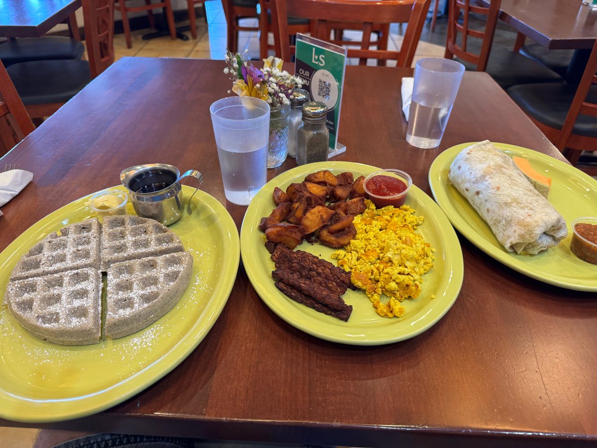 davidhanley72's tweet image. Loving spoonfulls in tucson is fantastic. I continue to be impressed by arizona's vegan game.