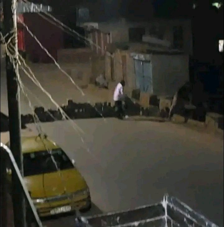 Le résultat d'une résistance ! Le jour où le peuple comprendra les choses, aucune force ne saura résister. La population de Bukavu, allez-y.✊✊✊