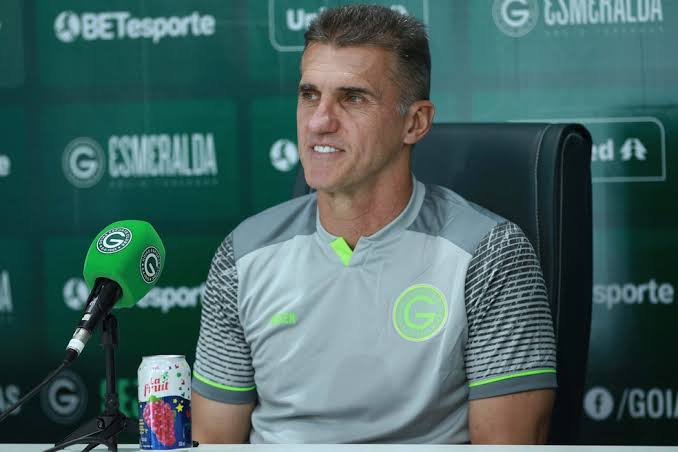 caiomounif's tweet photo. Fechado!

O Goiás acertou o retorno do técnico Vagner Mancini. O treinador chega à Goiânia na próxima terça-feira.

A saída de Jair Ventura deve ser oficializada nesta segunda-feira.

@rbgoiania 
@PUCTVEsportes https://t.co/cGTUTGSdVD