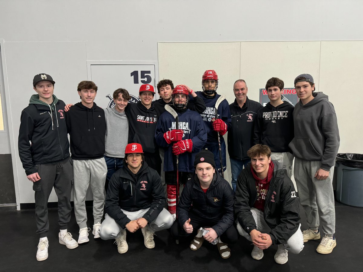 #BrothersForLife
Supporting Daniel &amp; Dom at the <a href="/MSHCA1/">Mass State High School Hockey Coaches Association</a> -<a href="/HNIBonline/">Hockey Night</a> Senior All-Star Game
<a href="/SJShrewsbury/">Saint John's</a>