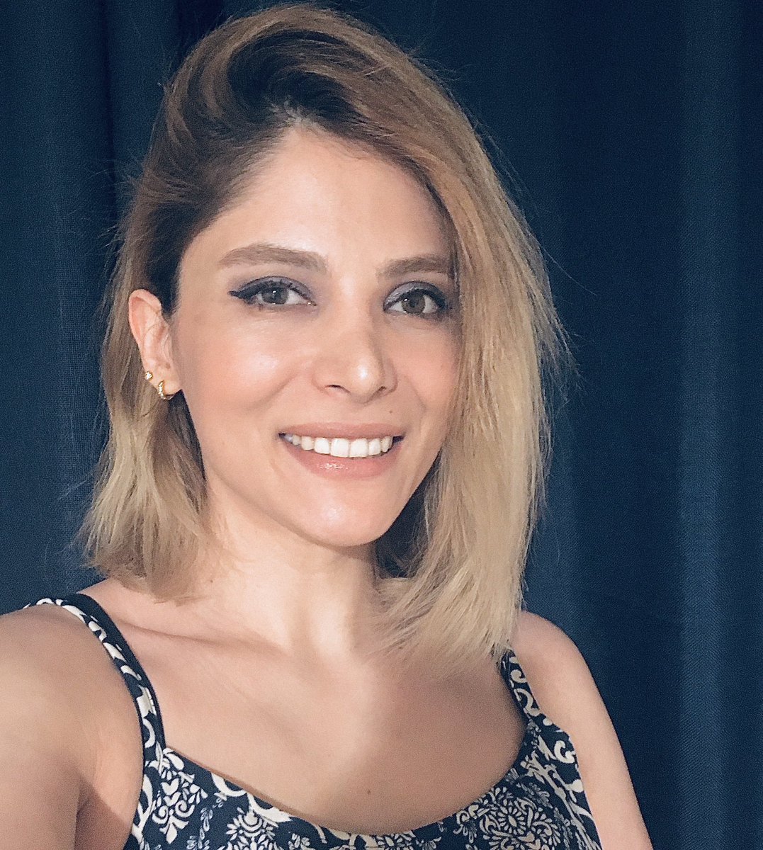 Visible Violets Artist Spotlight 💜

@sepimnft is a Persian abstract expressionist painter whose work combines abstraction with emotional and figurative depth.

Working in both traditional &amp;  digital mediums, she draws inspiration from human relationships, psychology &amp;