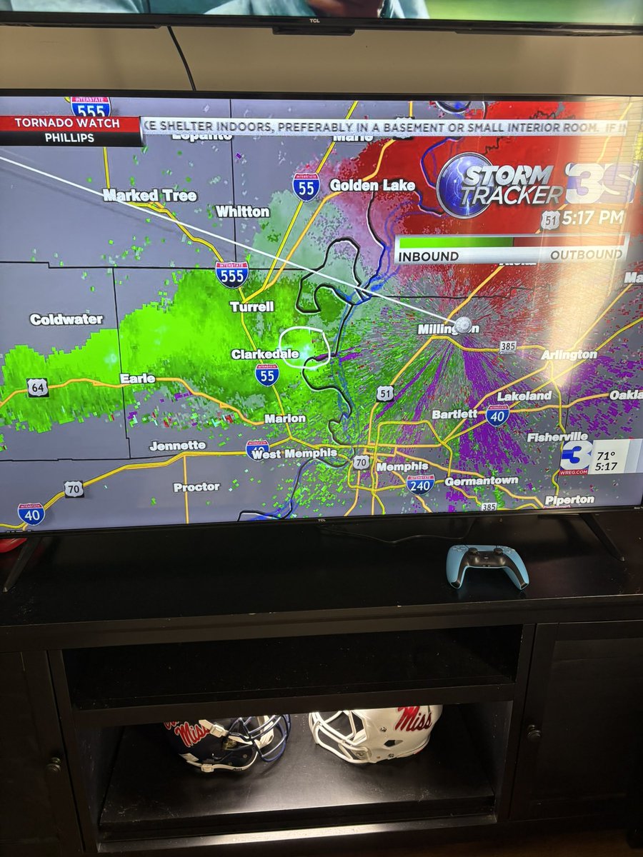 IM TRYING TO WATCH MARCH MADNESS FUCK YOU